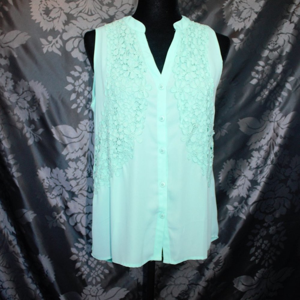 Maurices Green sleeveless blouse